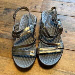 Clarks Privo Stylish Gray Women's Sandals